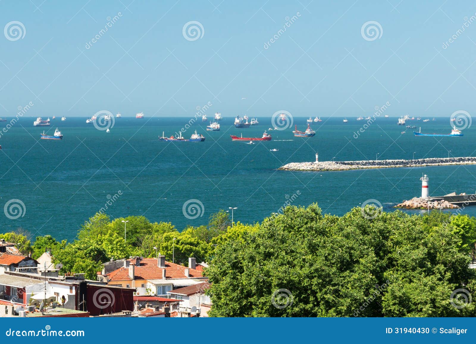 ships in the sea of Ã¢â¬â¹Ã¢â¬â¹marmara, istanbul